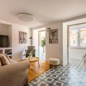 Hidden Gem In Principe Real Apartment Lisbon